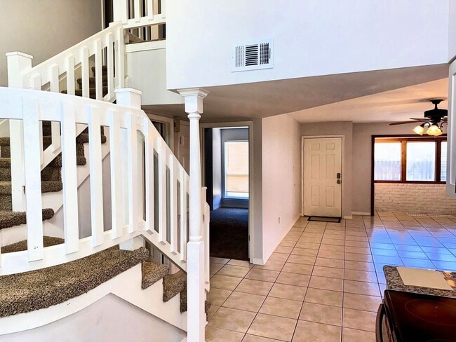 property at 3 Hollycrest Blvd