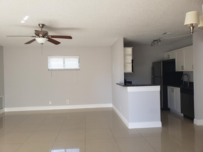 25 Crossings Cir in Boynton Beach, FL - Building Photo - Building Photo