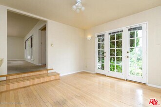 5249 Escalante Dr in La Cañada Flintridge, CA - Building Photo - Building Photo