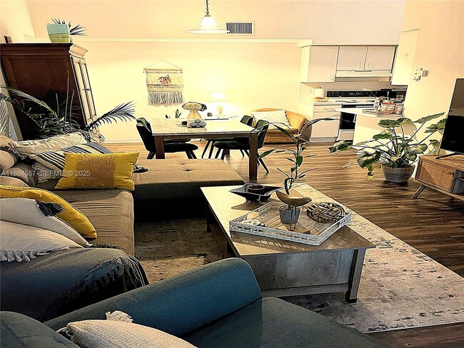 3211 Sabal Palm Manor