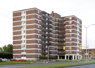 Rosewood in Ottawa, ON - Building Photo - Building Photo