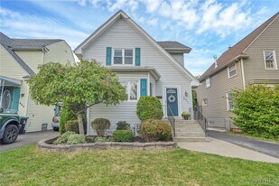 291 Tremont Ave in Kenmore, NY - Building Photo