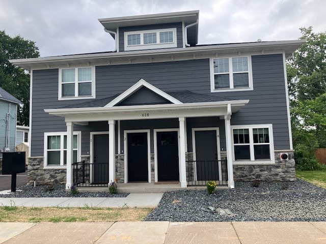 618 E Grand Ave, Unit 618 E Grand #2