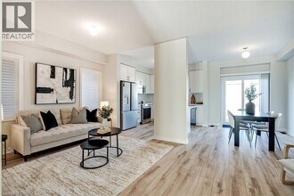 26 Bentgrass Dr in Welland, ON - Building Photo - Building Photo