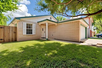 4003 Reeders Dr in Austin, TX - Building Photo - Building Photo