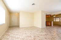 1448 Lakeview Dr in Tarpon Springs, FL - Building Photo - Building Photo