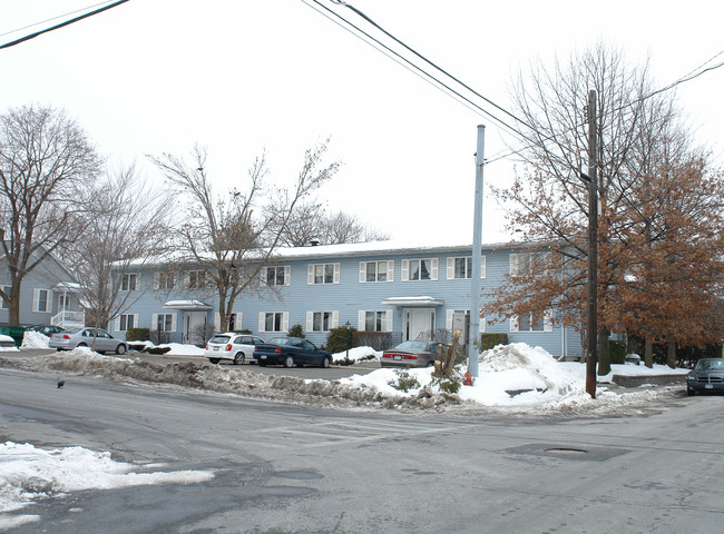 2 Saratoga Ave