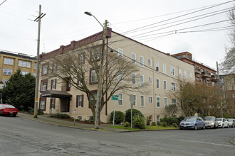 QA Queen Anne Court in Seattle, WA - Building Photo - Building Photo