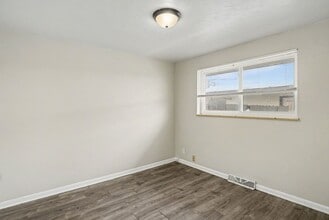 209 S Eliot St in Denver, CO - Building Photo - Building Photo