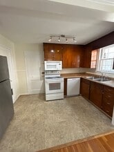 2425 Longview Ave SW in Roanoke, VA - Building Photo - Building Photo