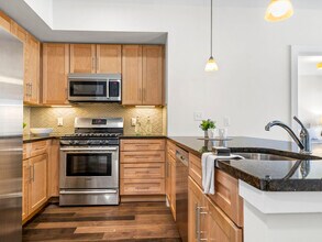1501 Commonwealth Ave, Unit 203 in Boston, MA - Foto de edificio - Building Photo