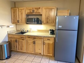 209 Lee St in Belpre, OH - Building Photo - Building Photo