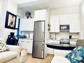 250 W 85th St, Unit 1D in New York, NY - Building Photo - Building Photo
