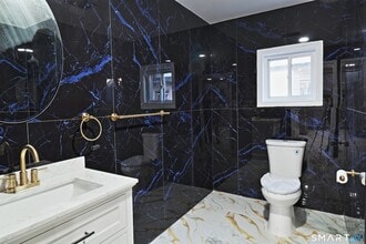 40 Elizabeth St, Unit 2 in Waterbury, CT - Building Photo - Building Photo