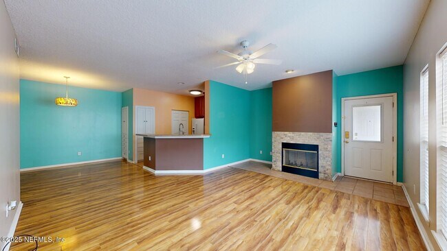 211 Jardin De Mer Pl in Jacksonville Beach, FL - Foto de edificio - Building Photo