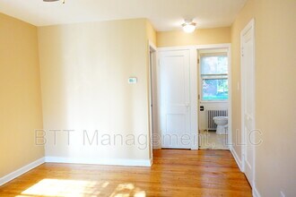 8400 Greenwood Ave in Silver Spring, MD - Building Photo - Building Photo
