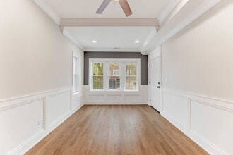 2512 W 69th St in Chicago, IL - Building Photo - Building Photo
