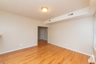 7505 N Greenview Ave, Unit 09-1 in Chicago, IL - Building Photo - Building Photo