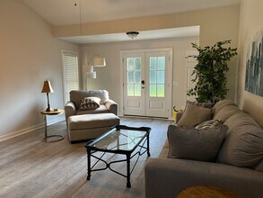 1565 Pinebreeze Dr in Marietta, GA - Building Photo - Building Photo