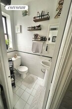 338 E 65th St in New York, NY - Building Photo - Building Photo