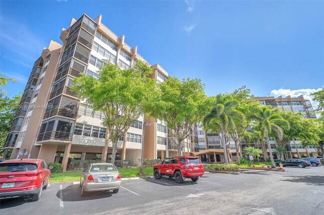 property at 1400 St Charles Pl