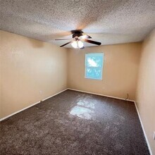 528 Lee St in Cedar Hill, TX - Building Photo - Building Photo