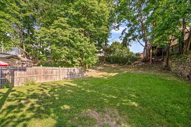 18 St Clair St in Lynn, MA - Building Photo - Building Photo