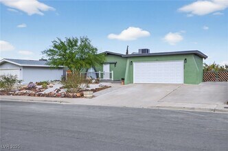 405 Scenic Dr in Henderson, NV - Building Photo - Building Photo