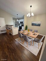 6101 Parkwood Dr in Austin, TX - Building Photo