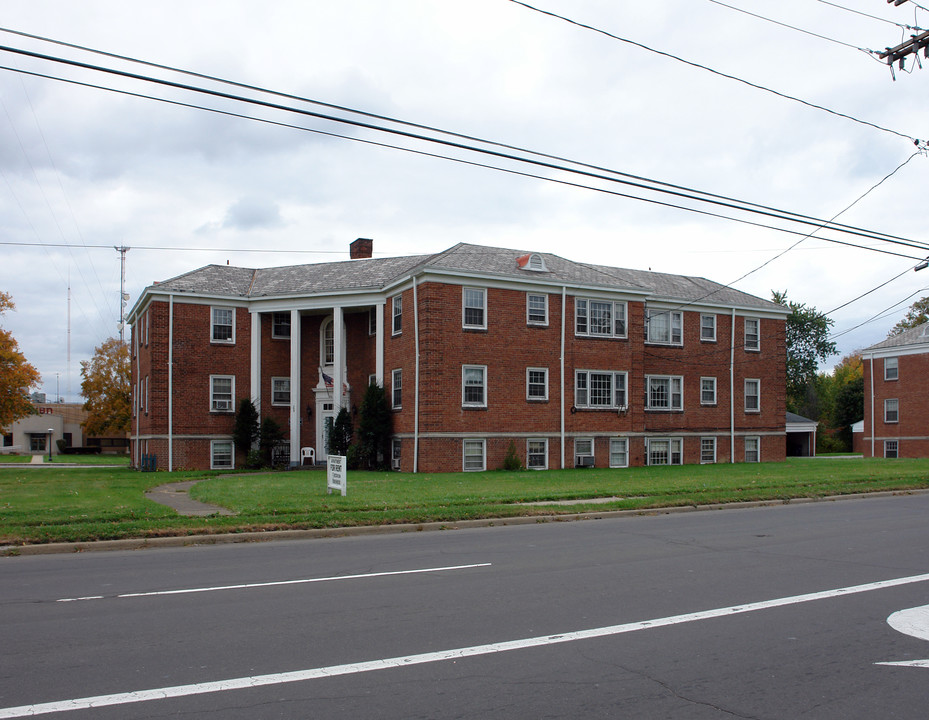 369 E Midlothian Blvd in Youngstown, OH - Building Photo