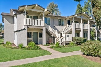 Haven Poway in Poway, CA - Foto de edificio - Building Photo