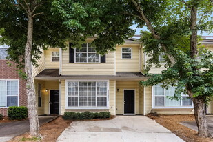 11392 Michelle Way in Hampton, GA - Building Photo