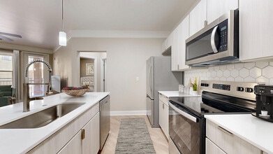 The Retreat at Quail North Apartments in Oklahoma City, OK - Building Photo - Building Photo