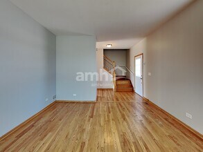 2886 Arbor Ln in Aurora, IL - Building Photo - Building Photo