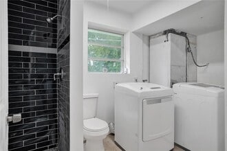 12525 SW 104th St in Miami, FL - Building Photo - Building Photo