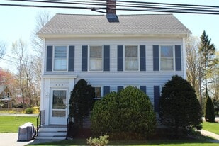 259 Old Whitfield St in Guilford, CT - Building Photo