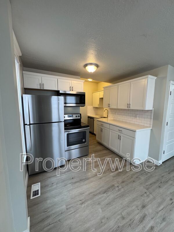 property at 140 S 900 E