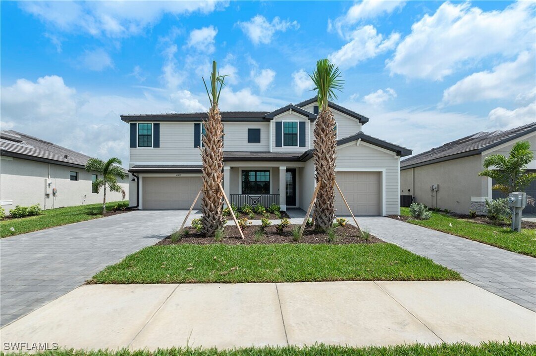 10837 Timber Creek Dr in Ft. Myers, FL - Building Photo