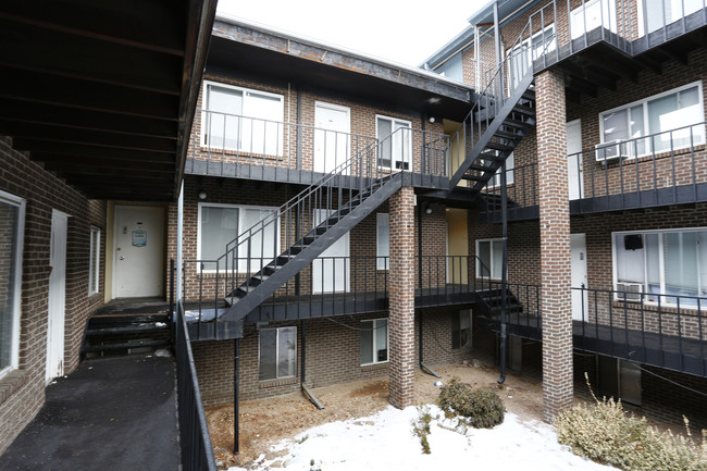 Campus Haus in Greeley, CO - Foto de edificio - Building Photo