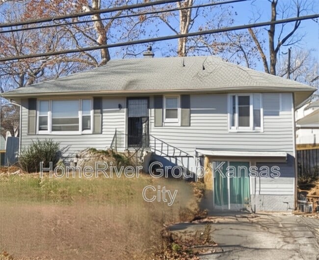 4238 N Brighton Ave in Kansas City, MO - Building Photo - Building Photo
