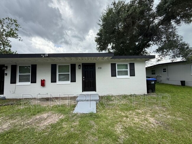 property at 4118 W Washington St