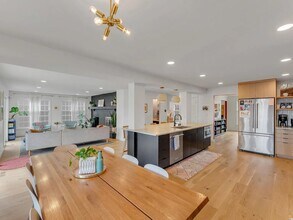 1304 Lawrence Ave in Lawrence, KS - Building Photo - Building Photo