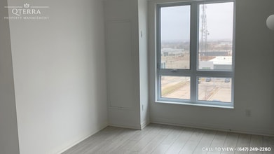 101 Golden Eagle Rd in Waterloo, ON - Foto de edificio - Building Photo