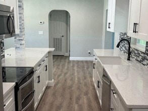 2420 Powers St in Palm Harbor, FL - Building Photo - Building Photo