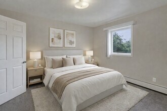 La Maisonnette in Anchorage, AK - Foto de edificio - Building Photo