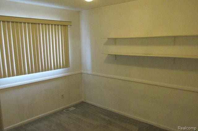 18044 Edgefield Dr in Clinton Township, MI - Building Photo - Building Photo