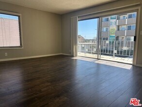 1412 Barry Ave in Los Angeles, CA - Building Photo - Building Photo