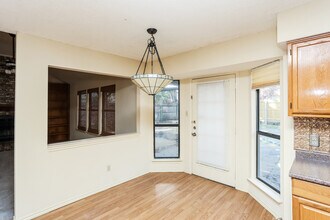 4323 Columbia St in Grand Prairie, TX - Building Photo - Building Photo
