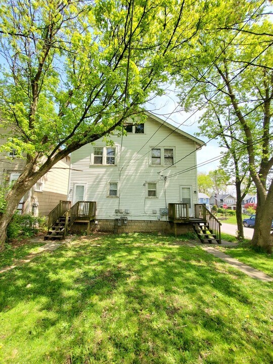 1091-1093-1093 S Champion Ave in Columbus, OH - Building Photo