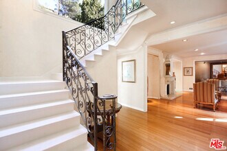 1148 Coldwater Canyon Dr in Beverly Hills, CA - Building Photo - Building Photo